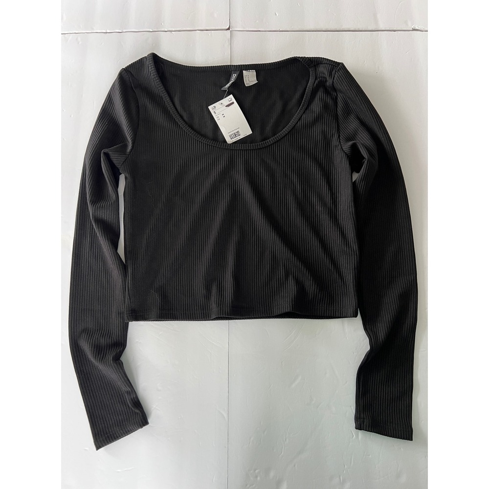 H&M Divided Black Ribbed Long Sleeve Scoop Neck Crop Top Size Medium NEW
